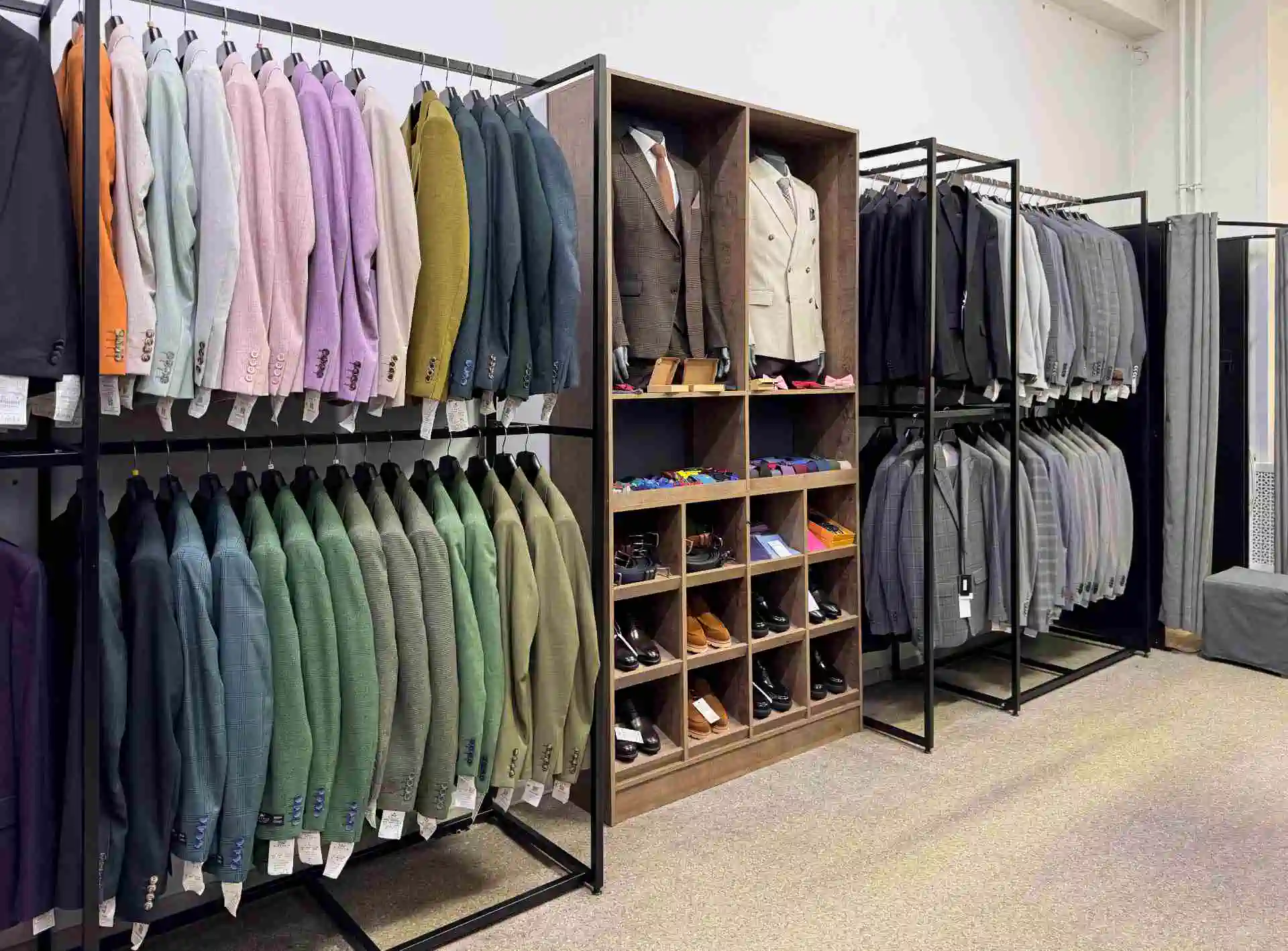 Прокат мужских костюмов в Екатеринбурге